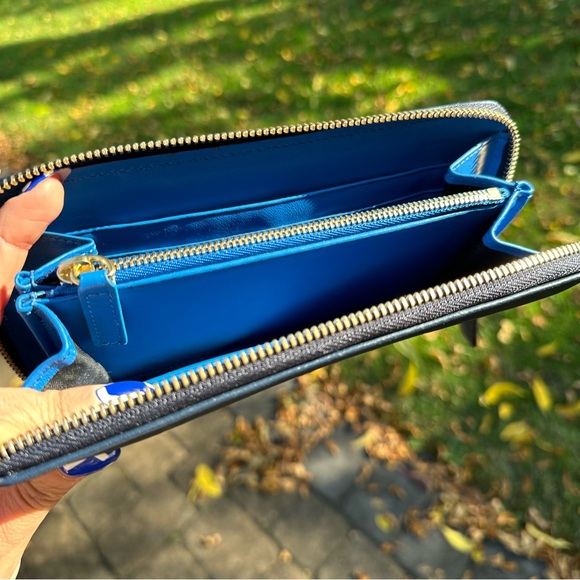 NWOT Alice.D Milano Italian Leather zip around wallet - Picture 3 of 6